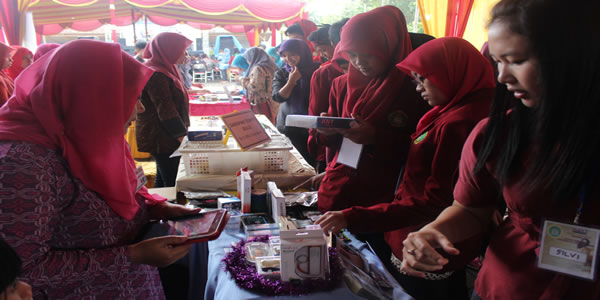 Musik Festifal dan Bazar Musik Festifal dan Bazar