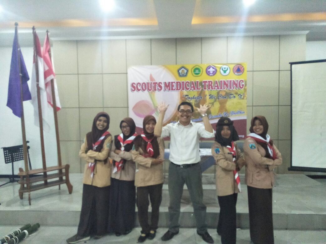 SCOUTS MEDICAL TRAINING SCOUTS MEDICAL TRAINING