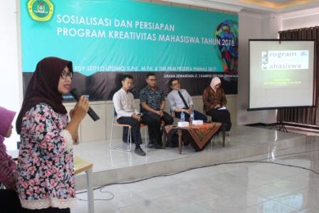SOSIALISASI DAN PERSIAPAN PROGRAM KREATIVITAS MAHASISWA TAHUN ANGGARAN 2018 SOSIALISASI DAN PERSIAPAN PROGRAM KREATIVITAS MAHASISWA TAHUN ANGGARAN 2018