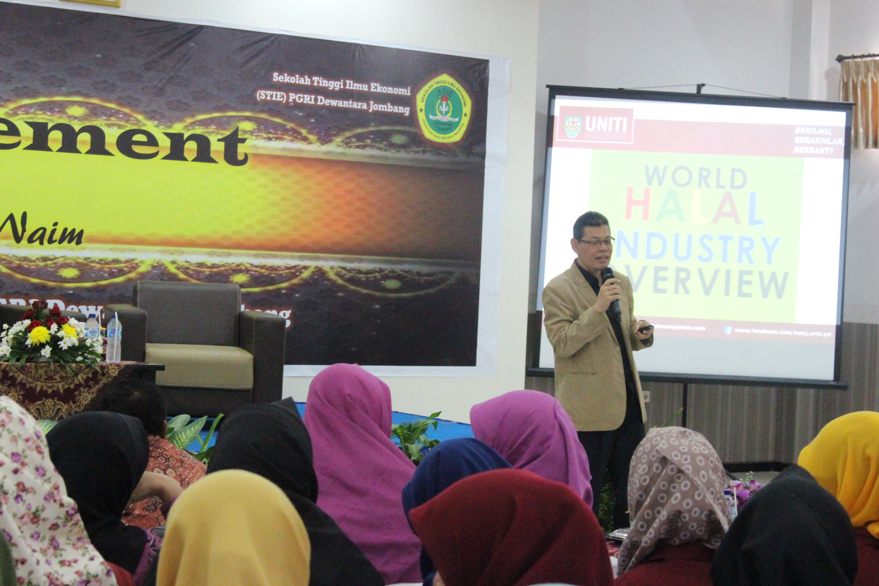 GUEST LECTURE “ HALAL MANAGEMENT ” BY HJ. RAMLAN BIN HJ NAIM, MBA GUEST LECTURE “ HALAL MANAGEMENT ” BY HJ. RAMLAN BIN HJ NAIM, MBA