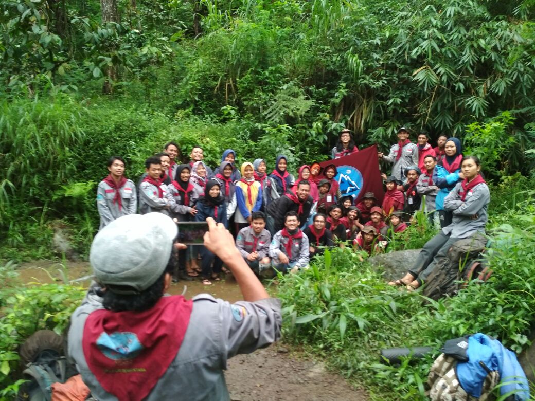 BASIC TRAINING OF BASUNDARA (BASTRAB) KE- IV STIE PGRI DEWANTARA JOMBANG BASIC TRAINING OF BASUNDARA (BASTRAB) KE- IV STIE PGRI DEWANTARA JOMBANG