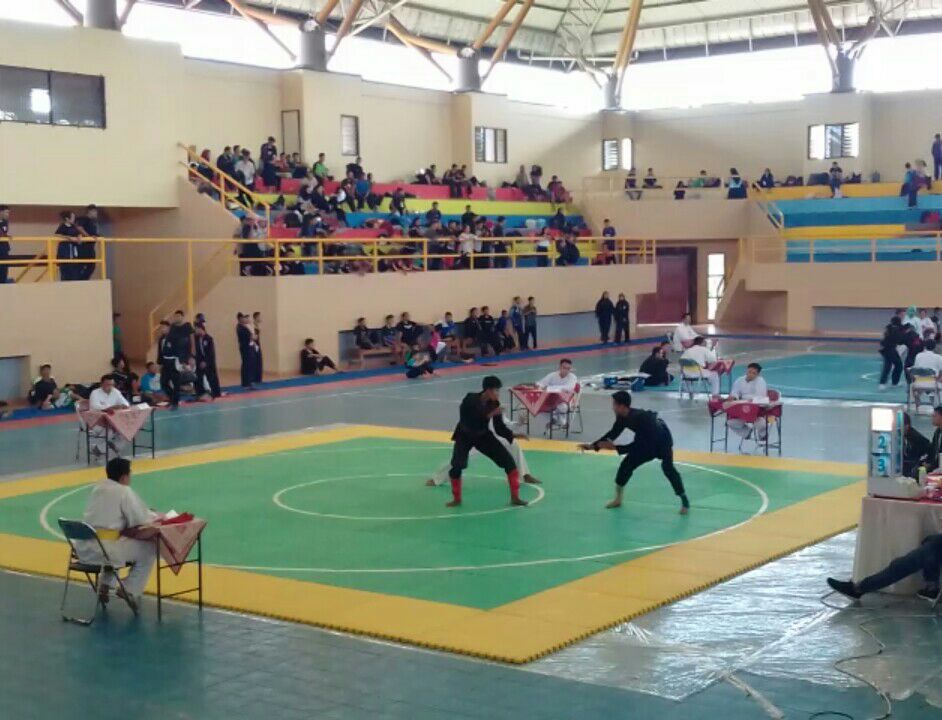 DUA ATLET STIE PGRI DEWANTARA JOMBANG MERAIH MEDALI PERAK DALAM KEJUARAAN PENCAK SILAT ITS CUP V SURABAYA DUA ATLET STIE PGRI DEWANTARA JOMBANG MERAIH MEDALI PERAK DALAM KEJUARAAN PENCAK SILAT ITS CUP V SURABAYA