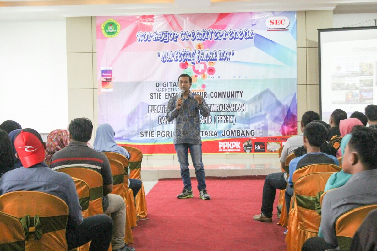 UKM STIE Entrepreneur Community Sukses Mengadakan Workshop Creativepreneur UKM STIE Entrepreneur Community Sukses Mengadakan Workshop Creativepreneur