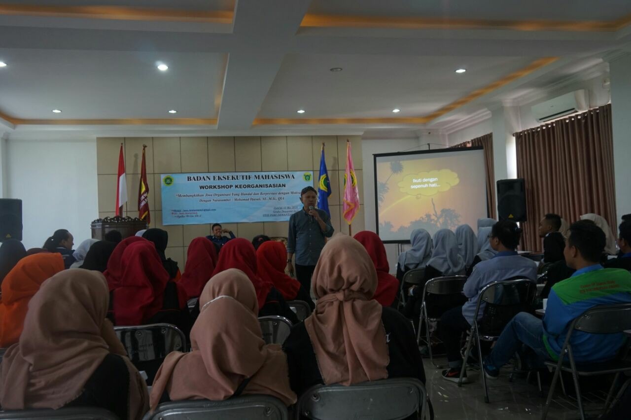 BEM STIE PGRI DEWANTARA JOMBANG MENGADAKAN WORKSHOP KEORGANISASIAN BEM STIE PGRI DEWANTARA JOMBANG MENGADAKAN WORKSHOP KEORGANISASIAN
