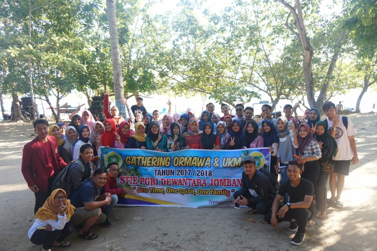 GATHERING ORMAWA DAN UKM STIE PGRI DEWANTARA JOMBANG 2018 GATHERING ORMAWA DAN UKM STIE PGRI DEWANTARA JOMBANG 2018