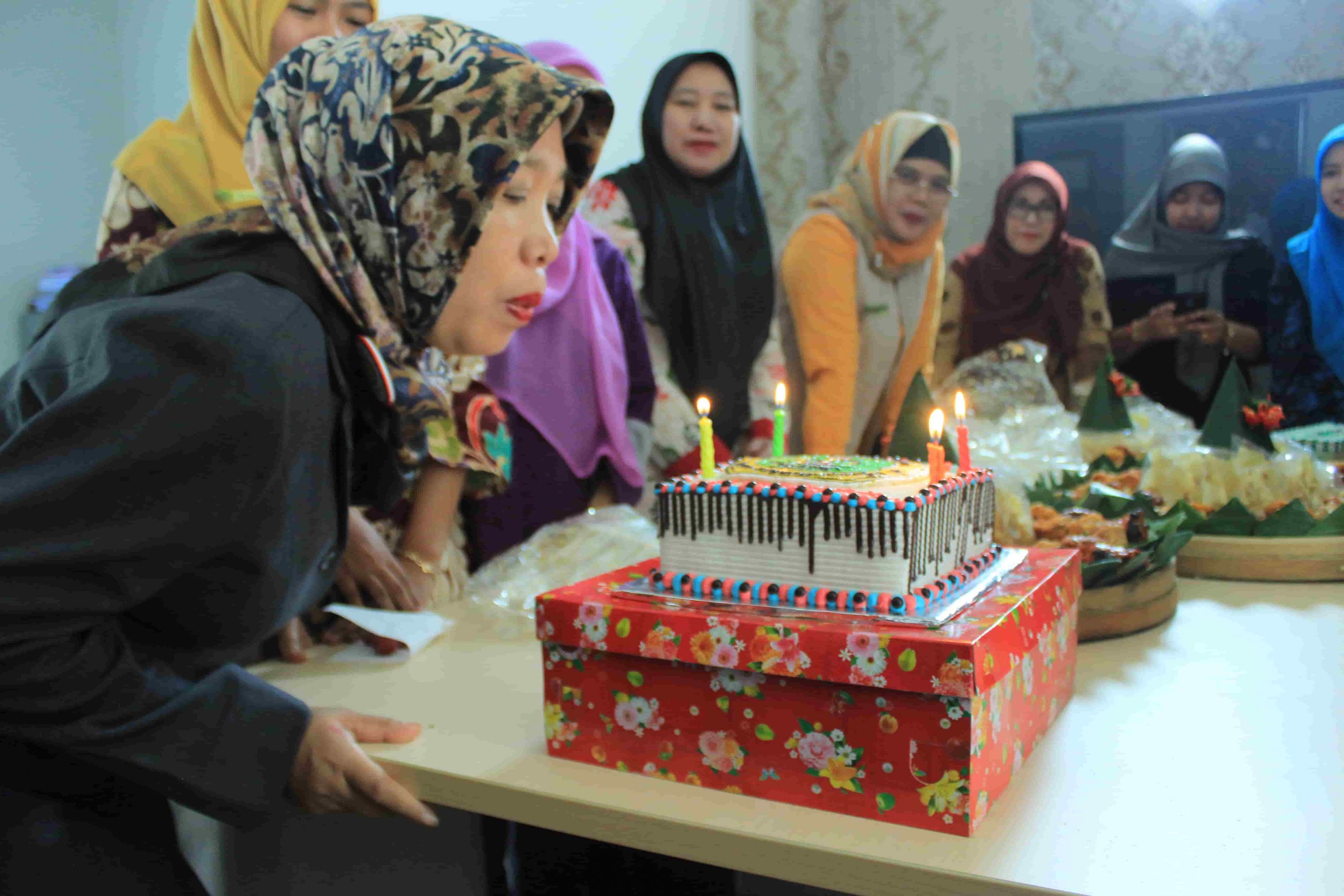 STIE PGRI DEWANTARA JOMBANG MERAYAKAN DIES NATALIS KE-23 STIE PGRI DEWANTARA JOMBANG MERAYAKAN DIES NATALIS KE-23