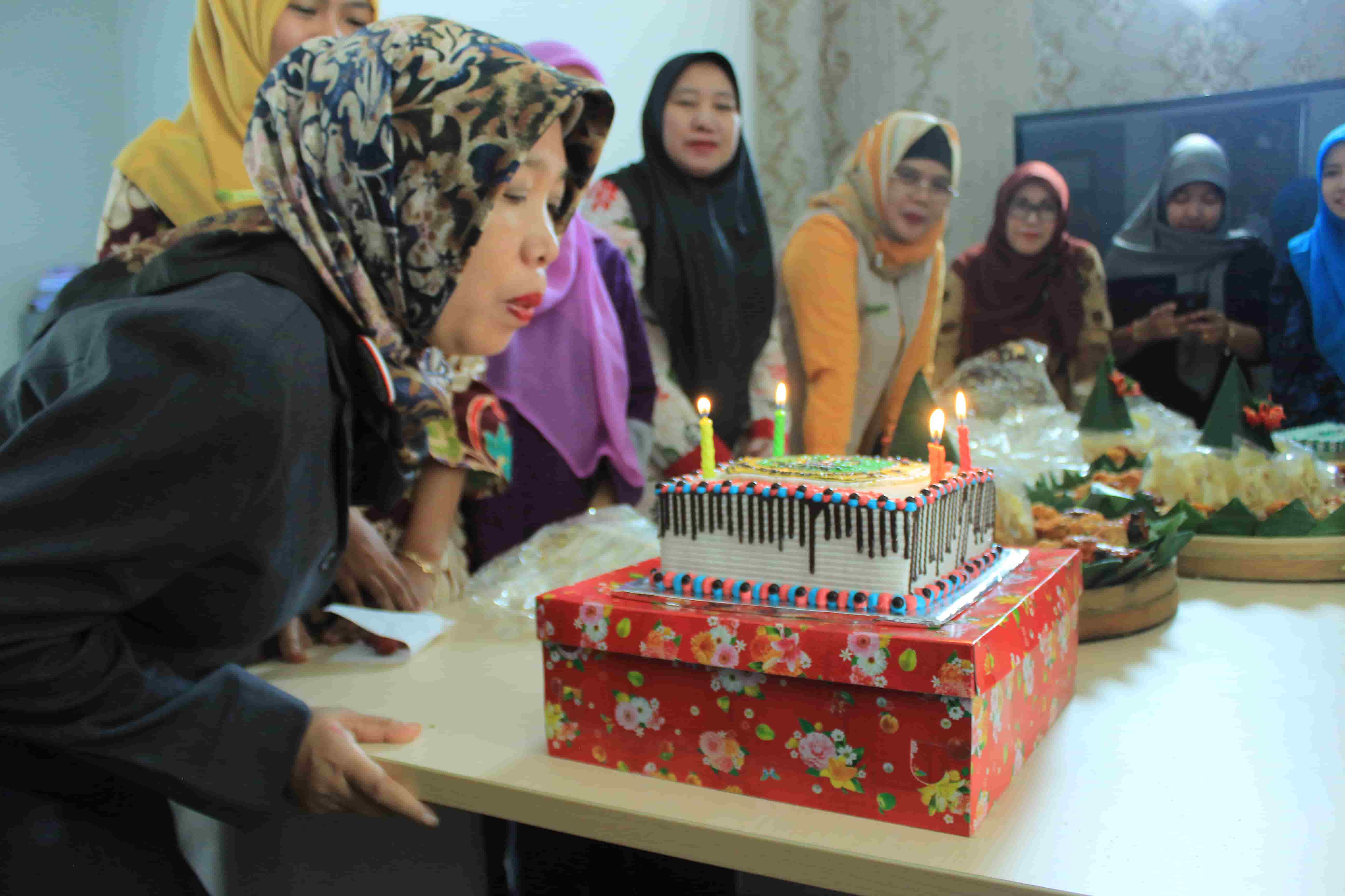 STIE PGRI DEWANTARA JOMBANG MERAYAKAN DIES NATALIS KE-23 STIE PGRI DEWANTARA JOMBANG MERAYAKAN DIES NATALIS KE-23