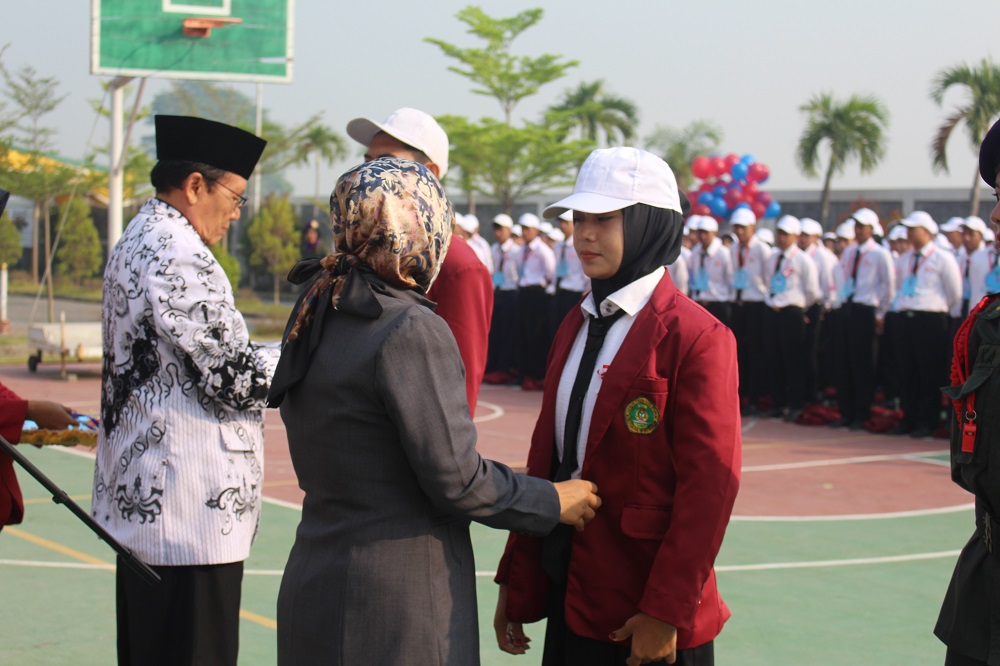 PEMBUKAAN PENGENALAN KEHIDUPAN KAMPUS MAHASISWA BARU (PK2MABA) TAHUN AKADEMIK 2018/2019 STIE PGRI DEWANTARA JOMBANG PEMBUKAAN PENGENALAN KEHIDUPAN KAMPUS MAHASISWA BARU (PK2MABA) TAHUN AKADEMIK 2018/2019 STIE PGRI DEWANTARA JOMBANG