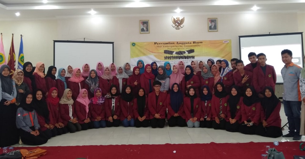 UKM UKM STIE ENTREPRENEUR COMMUNITY (SEC) STIE PGRI DEWANTARA JOMBANG GELAR PERESMIAN ANGGOTA BARU (PMB) TAHUN 2018 UKM UKM STIE ENTREPRENEUR COMMUNITY (SEC) STIE PGRI DEWANTARA JOMBANG GELAR PERESMIAN ANGGOTA BARU (PMB) TAHUN 2018