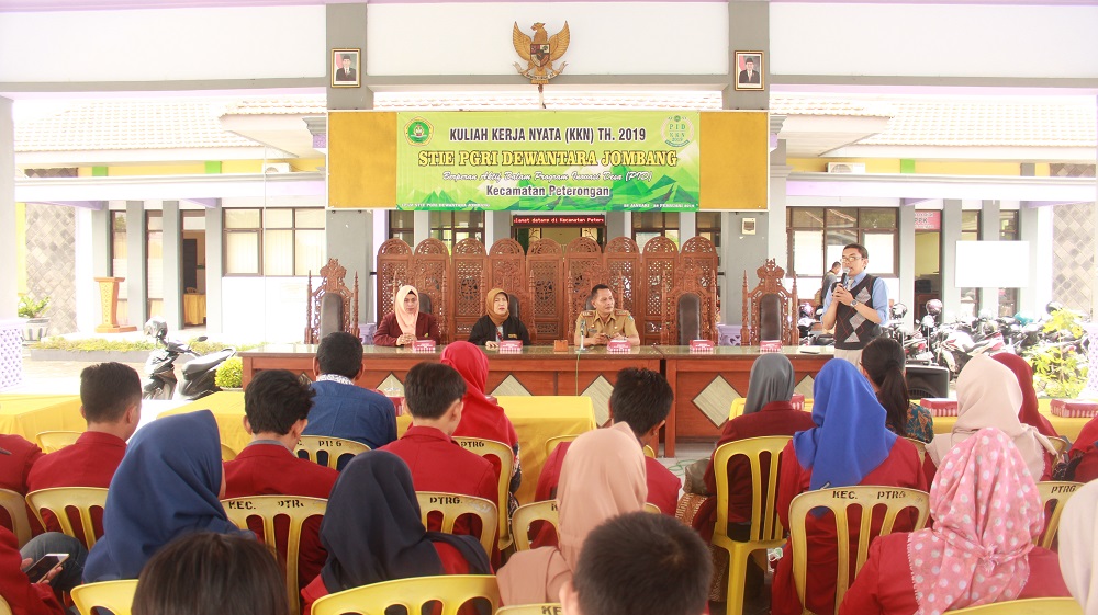 Pemberangkatan KKN Mahasiswa STIE PGRI Dewantara Jombang Tahun Akademik 2018/2019