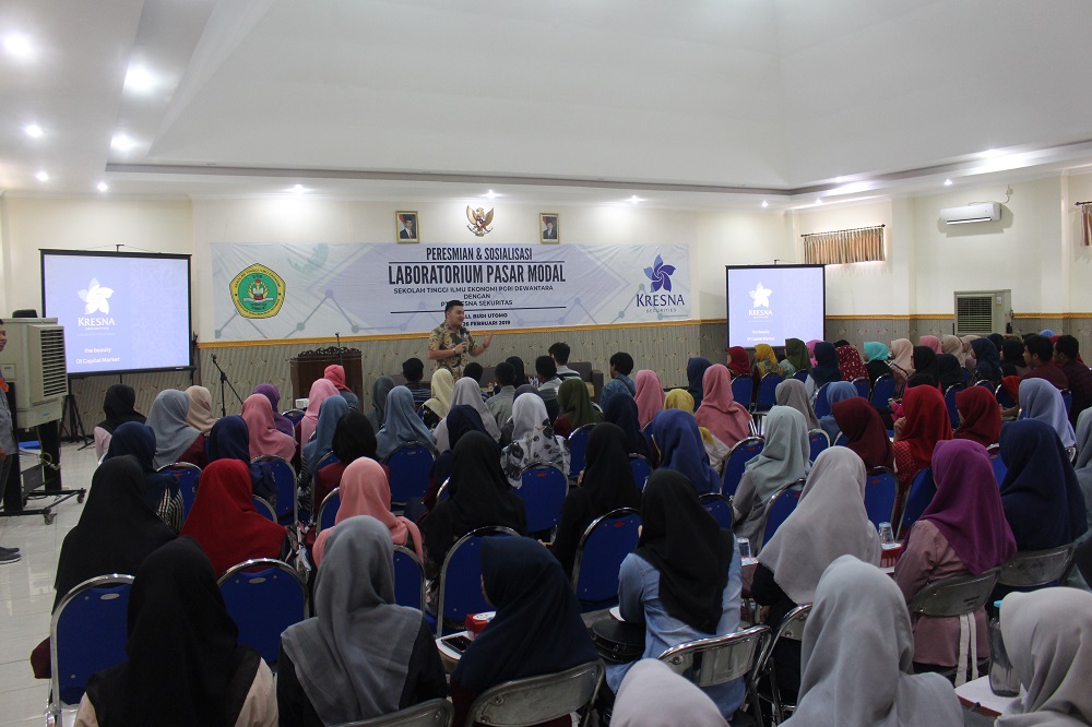 JALIN KERJASAMA DENGAN PT. KRESNA SEKURITAS, LABORATORIUM PASAR MODAL STIE PGRI DEWANTARA JOMBANG RESMI DIBUKA JALIN KERJASAMA DENGAN PT. KRESNA SEKURITAS, LABORATORIUM PASAR MODAL STIE PGRI DEWANTARA JOMBANG RESMI DIBUKA