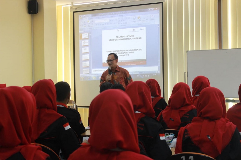 HIMAKU STIE PGRI DEWANTARA JOMBANG ADAKAN COMPANY VISIT 2019 KE IKATAN AKUNTAN INDONESIA (IAI) WILAYAH JAWA TIMUR HIMAKU STIE PGRI DEWANTARA JOMBANG ADAKAN COMPANY VISIT 2019 KE IKATAN AKUNTAN INDONESIA (IAI) WILAYAH JAWA TIMUR