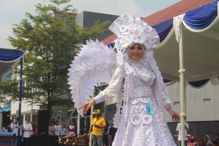 MEMPERINGATI DIES NATALIS STIE PGRI DEWANTARA JOMBANG KE-24, HIMAJE GELAR ECONOMIC CREATIVITY 2019 MEMPERINGATI DIES NATALIS STIE PGRI DEWANTARA JOMBANG KE-24, HIMAJE GELAR ECONOMIC CREATIVITY 2019