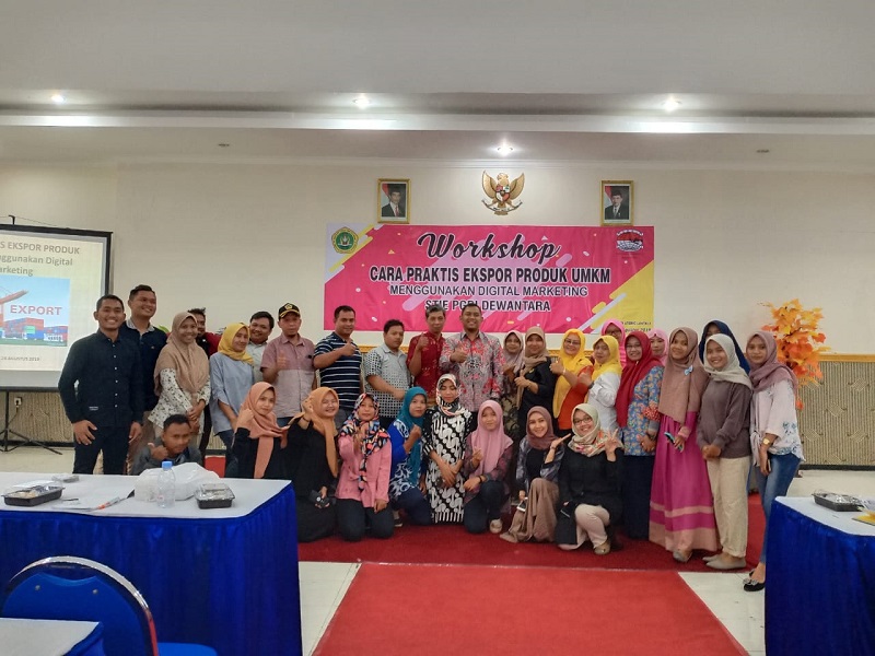 STIE PGRI DEWANTARA JOMBANG GELAR WORKSHOP CARA PRAKTIS EKSPOR PRODUK UMKM MENGGUNAKAN DIGITAL MARKETING STIE PGRI DEWANTARA JOMBANG GELAR WORKSHOP CARA PRAKTIS EKSPOR PRODUK UMKM MENGGUNAKAN DIGITAL MARKETING