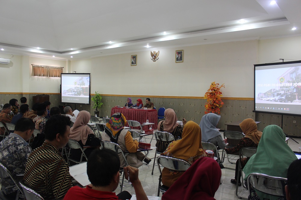 RAPAT PERSIAPAN AWAL PERKULIAHAN SEMESTER GASAL TAHUN AKADEMIK 2019/2020 RAPAT PERSIAPAN AWAL PERKULIAHAN SEMESTER GASAL TAHUN AKADEMIK 2019/2020
