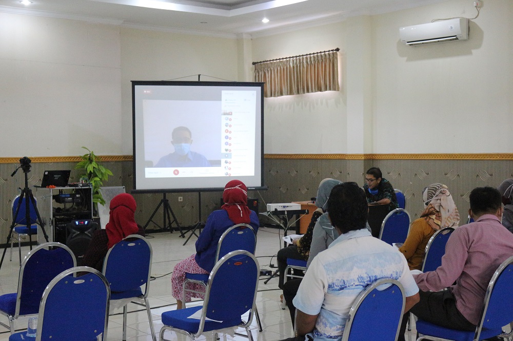 PENGARAHAN, BRIEFING, DAN SOSIALISASI TIM SATUAN GUGUS TUGAS KEWASPADAAN COVID-19 STIE PGRI DEWANTARA JOMBANG PENGARAHAN, BRIEFING, DAN SOSIALISASI TIM SATUAN GUGUS TUGAS KEWASPADAAN COVID-19 STIE PGRI DEWANTARA JOMBANG