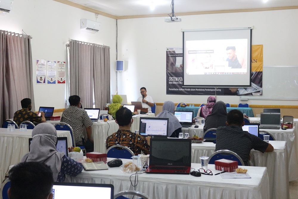 HADAPI SEMESTER GASAL 2020/2021, STIE PGRI DEWANTARA JOMBANG MENGADAKAN SOSIALISASI SISTEM PEMBELAJARAN DARING (SPADA) HADAPI SEMESTER GASAL 2020/2021, STIE PGRI DEWANTARA JOMBANG MENGADAKAN SOSIALISASI SISTEM PEMBELAJARAN DARING (SPADA)
