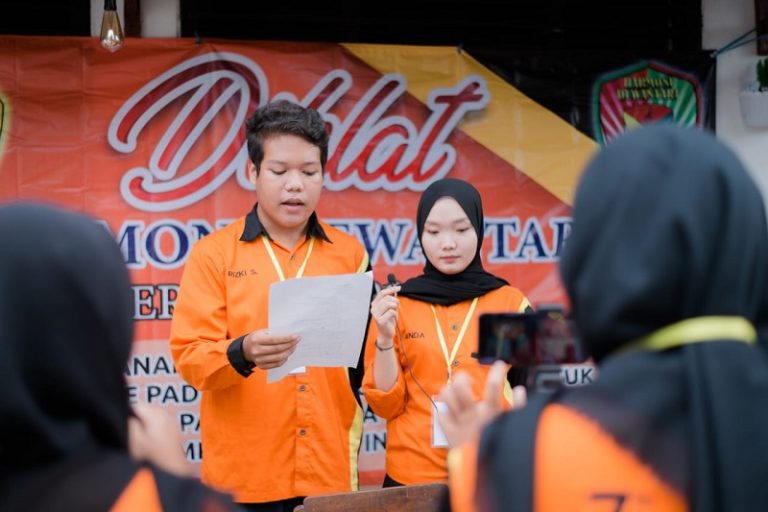 UKM Paduan Suara Harmoni Dewantara (PSHD) Gelar Diklat