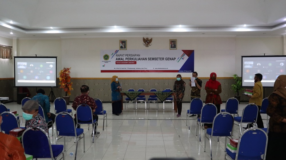 STIE PGRI DEWANTARA JOMBANG GELAR RAPAT PERSIAPAN AWAL PERKULIAHAN SEMESTER GENAP TAHUN AKADEMIK 2020/2021 SECARA ONLINE STIE PGRI DEWANTARA JOMBANG GELAR RAPAT PERSIAPAN AWAL PERKULIAHAN SEMESTER GENAP TAHUN AKADEMIK 2020/2021 SECARA ONLINE